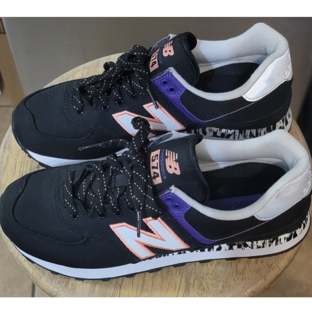 Womens New Balance 574 Athletic Shoe Black/Purple US8.5